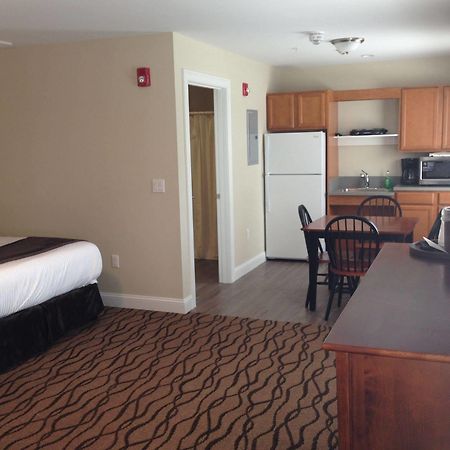 The Pelham Resort Motel Hampton Bagian luar foto