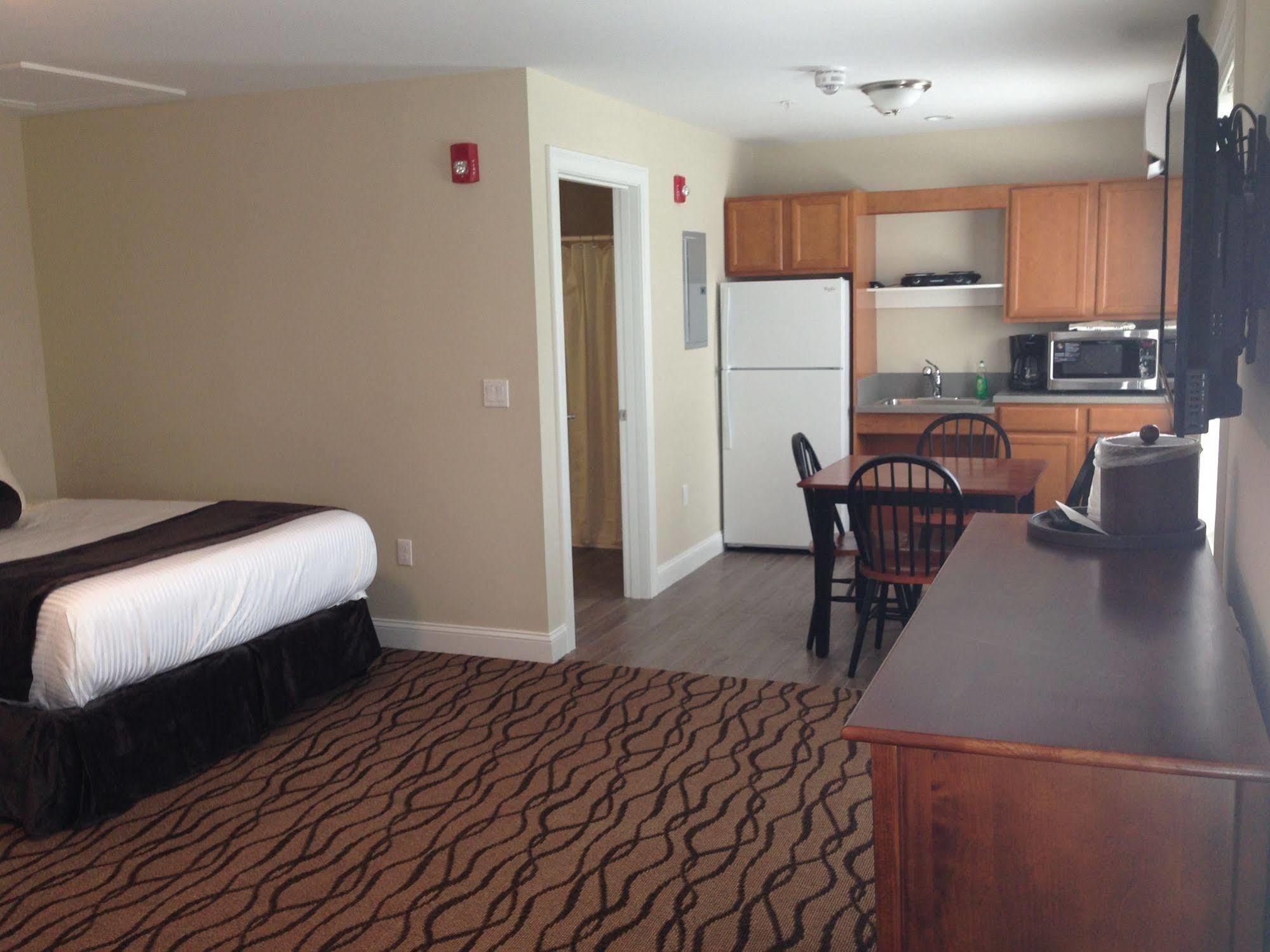 The Pelham Resort Motel Hampton Bagian luar foto
