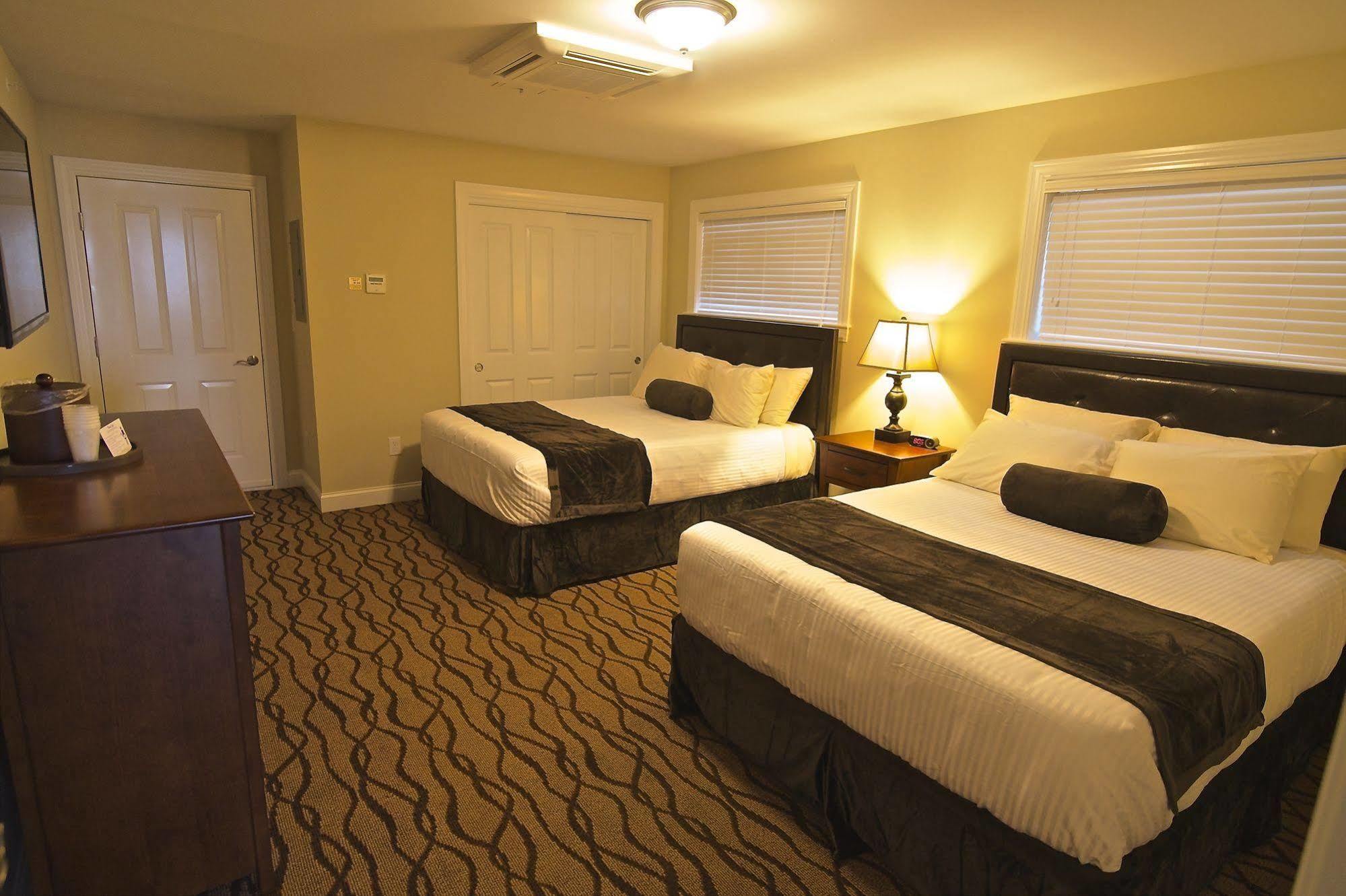 The Pelham Resort Motel Hampton Bagian luar foto